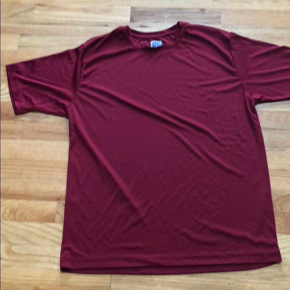 Burgundy t shirt